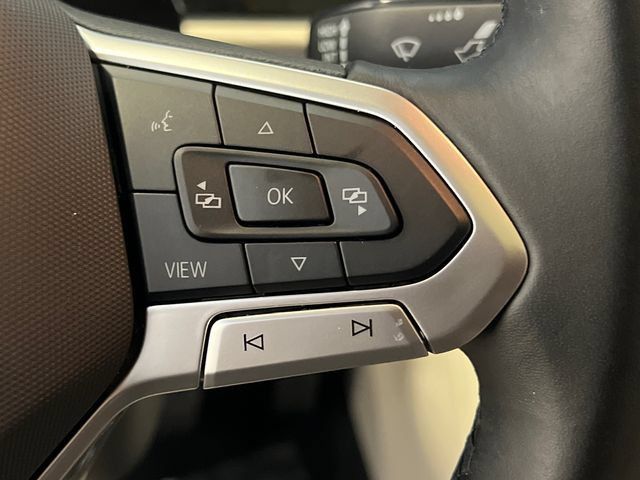 Certified 2024 Volkswagen Jetta SE FWD image 21