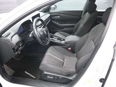 Used 2024 Honda Accord Sport image 9