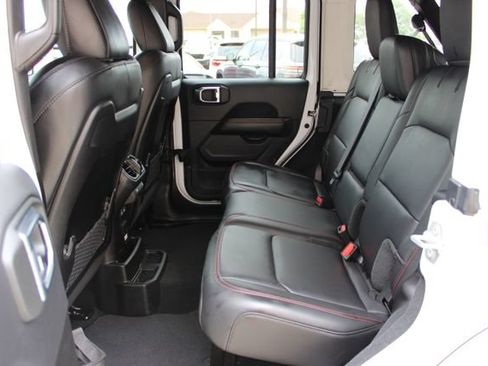 Used 2025 Jeep Wrangler Unlimited Rubicon AWD/4WD image 42