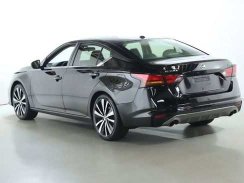 Used 2019 Nissan Altima 2.5 SR image 12