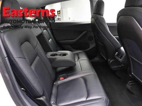 Used 2020 Tesla Model Y Long Range image 17