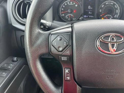 Used 2022 Toyota Tacoma SR RWD image 13