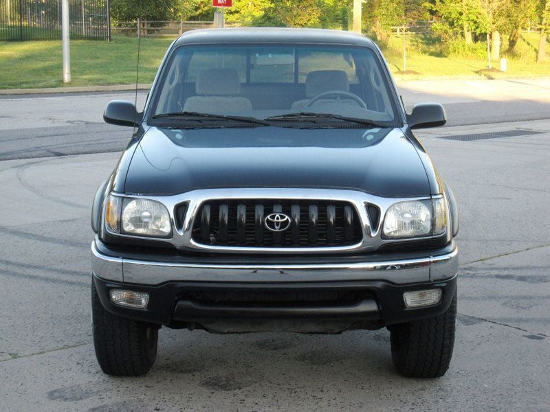 Used 2003 Toyota Tacoma 4x4 Xtracab V6 w/ SR5 Pkg image 5
