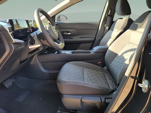 New 2026 Nissan Kicks SV w/ SV Premium Package image 11