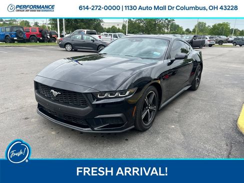 Used 2024 Ford Mustang Coupe RWD image 8