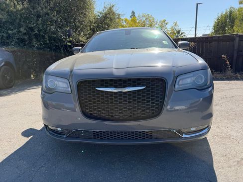 Used 2019 Chrysler 300 S RWD image 8