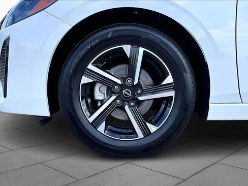 Used 2025 Nissan Sentra SV image 11