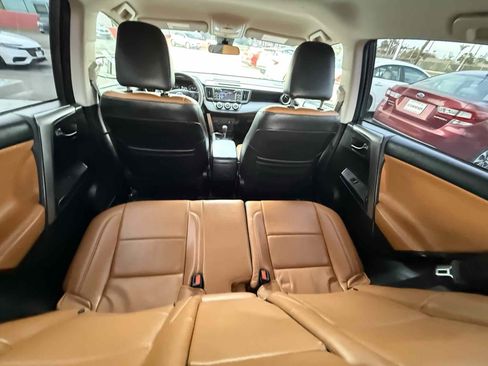 Used 2017 Toyota RAV4 LE FWD image 70