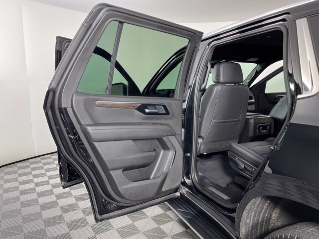 Used 2025 Chevrolet Tahoe LT AWD/4WD image 40