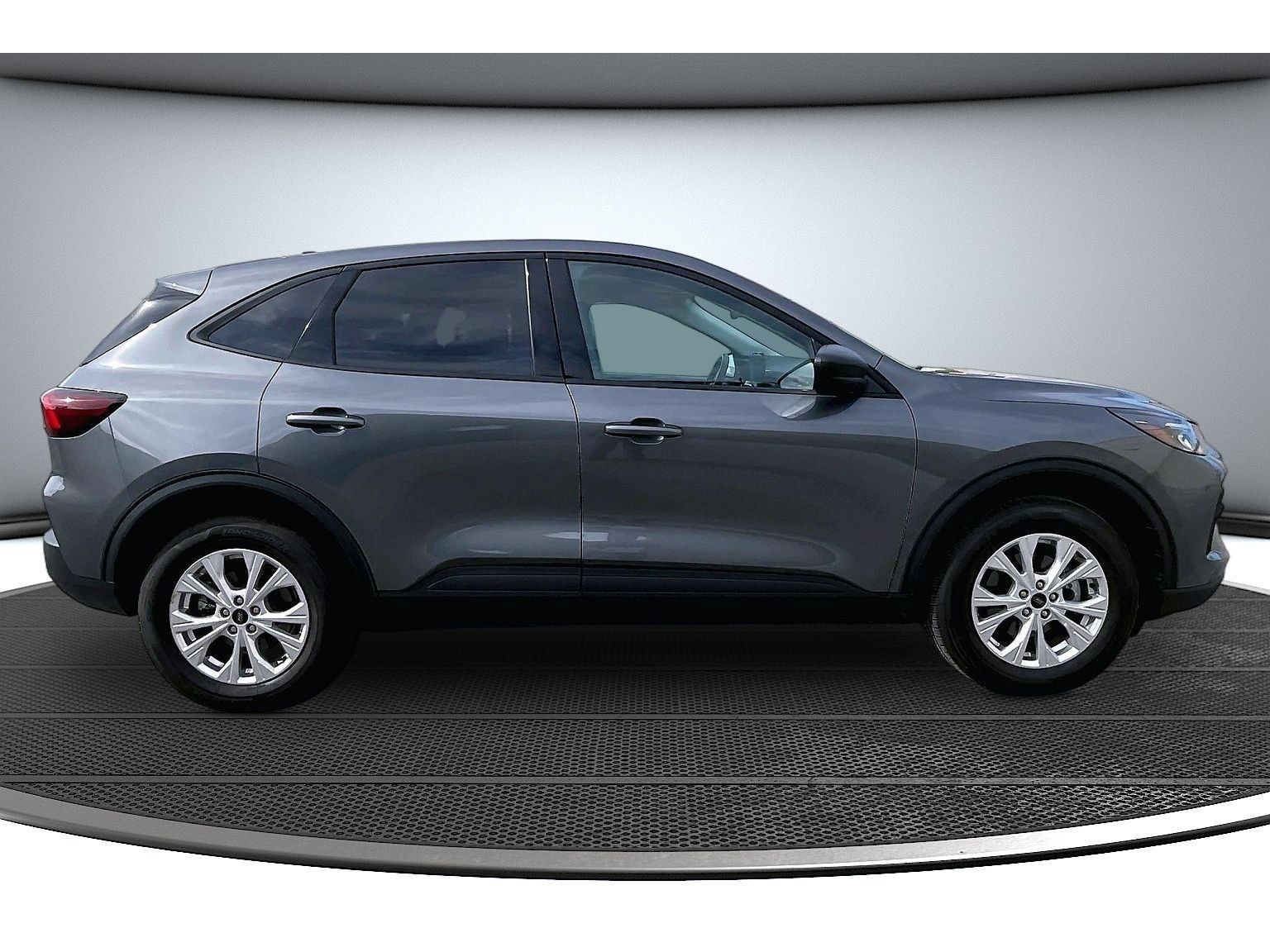 Used 2025 Ford Escape Active AWD/4WD image 15
