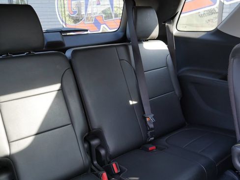 Used 2018 Chevrolet Traverse Premier AWD/4WD image 18