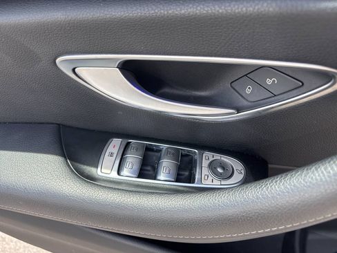 Used 2020 Mercedes-Benz E 350 Sedan image 35