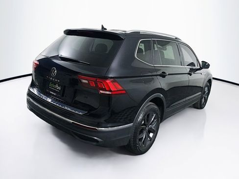 Used 2022 Volkswagen Tiguan SE image 9