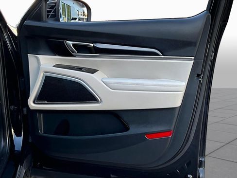 Certified 2025 Kia Telluride S FWD image 23