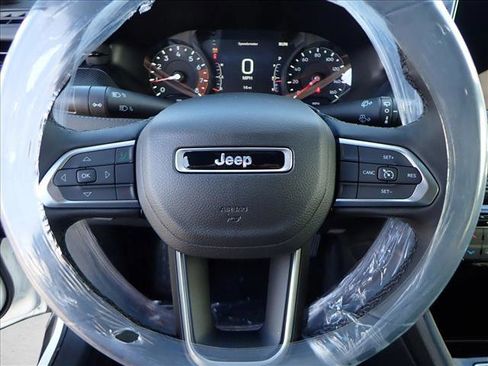 New 2026 Jeep Compass Latitude w/ Sun and Sound Group image 15