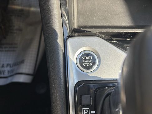 Used 2024 Nissan Altima 2.5 SV image 18