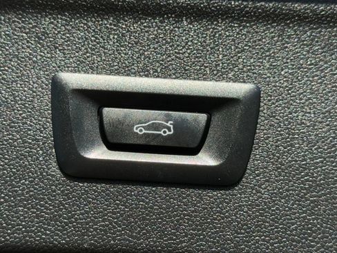 Certified 2022 BMW iX xDrive50 w/ Dynamic Handling Package image 24