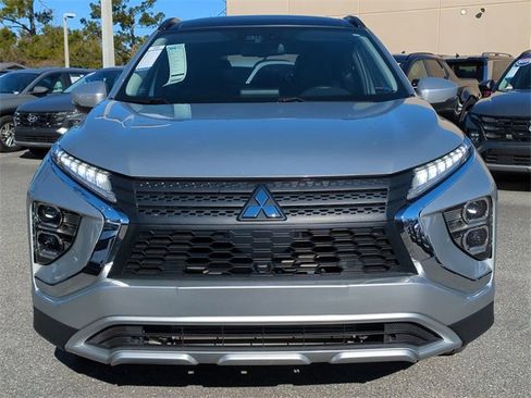 Used 2024 Mitsubishi Eclipse Cross SE image 9