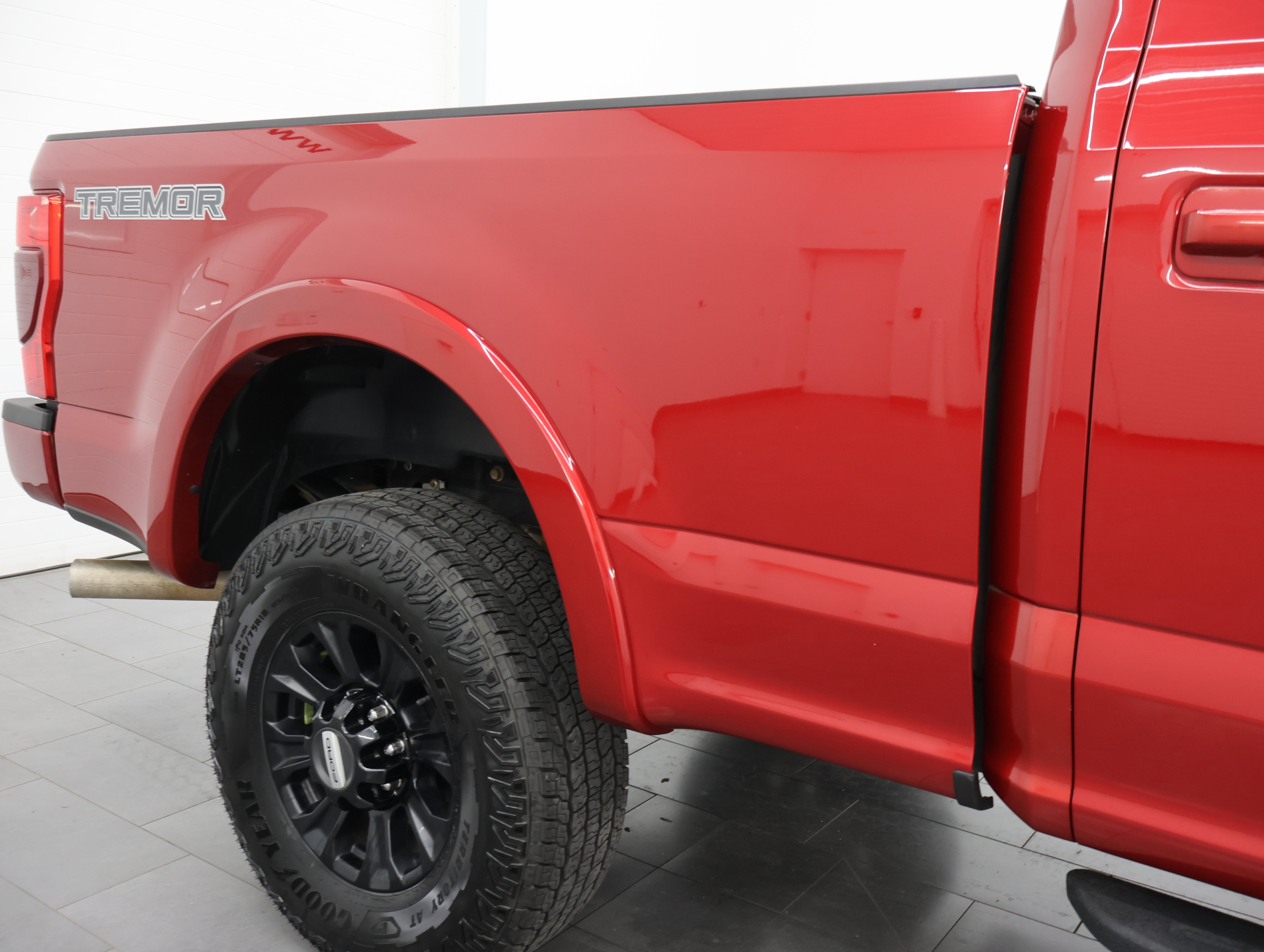 Used 2022 Ford F250 Lariat w/ Tremor Off-Road Package AWD/4WD image 30