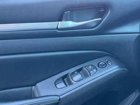 Used 2022 Nissan Altima 2.5 SV image 13