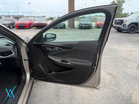 Used 2023 Chevrolet Malibu LT w/ Driver Confidence Package FWD image 19