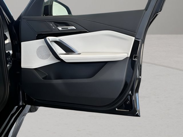 Certified 2026 BMW X1 xDrive28i w/ Technology Package AWD/4WD image 37