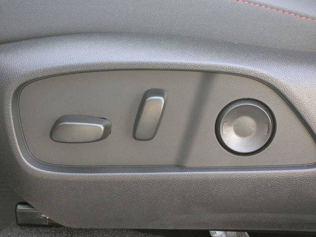 New 2026 Chevrolet Equinox RS w/ Convenience Package III FWD image 24