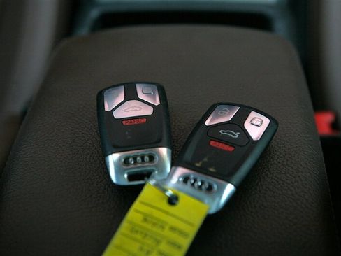 Used 2018 Audi A4 2.0T allroad Premium Plus AWD/4WD image 27