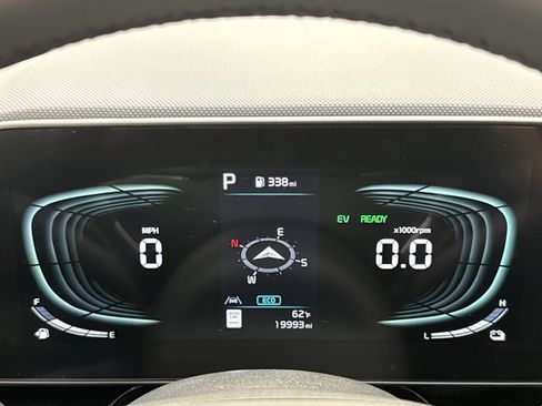 Certified 2023 Kia Niro EX Touring image 19