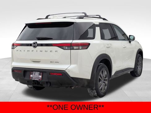 Used 2022 Nissan Pathfinder SV w/ SV Premium Package image 5