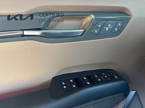 Certified 2024 Kia EV9 GT-Line AWD/4WD image 12
