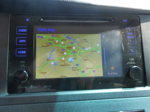 Used 2017 Toyota Sienna LE AWD/4WD image 21