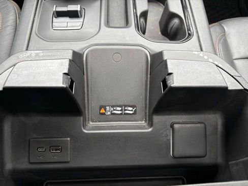 Used 2024 GMC Sierra 1500 AT4 w/ AT4 Premium Package AWD/4WD image 32
