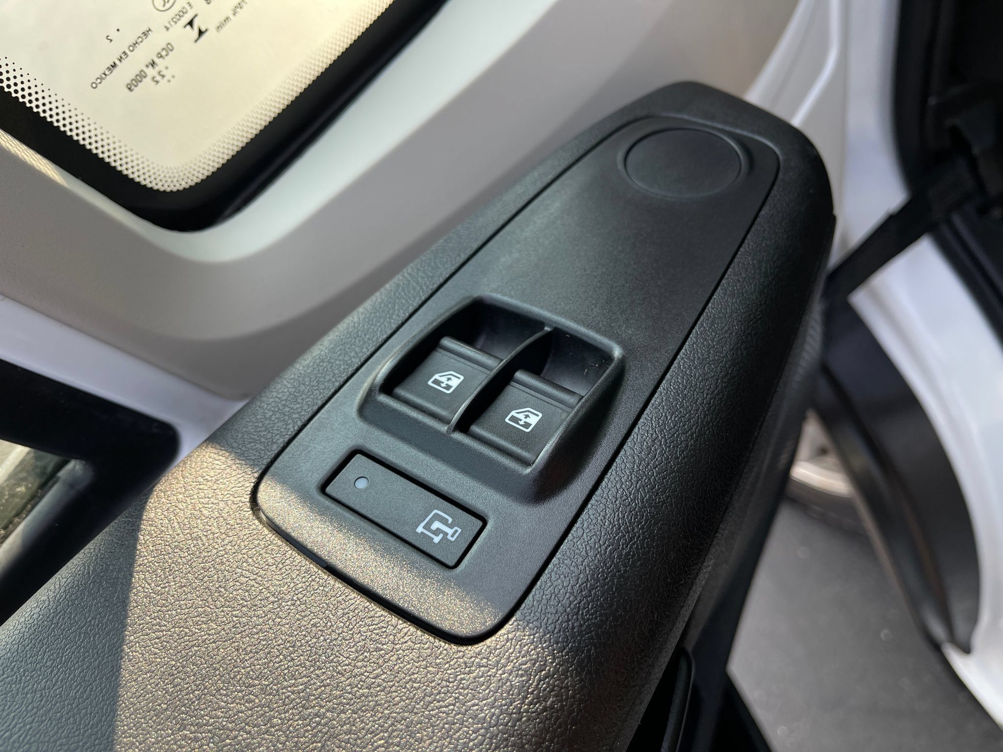 Used 2025 RAM ProMaster 2500 w/ Convenience Group FWD image 13