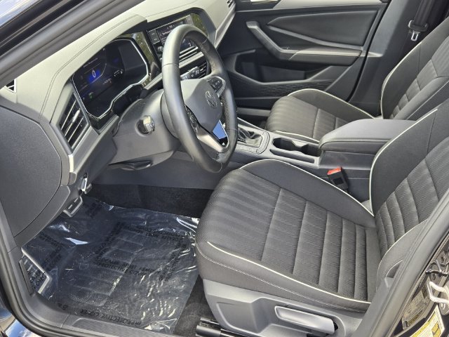 Used 2024 Volkswagen Jetta Sport FWD image 9