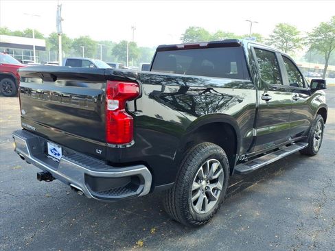 Used 2022 Chevrolet Silverado 1500 LT AWD/4WD image 7