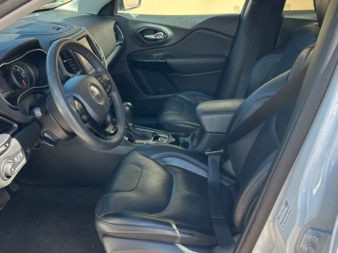 Used 2023 Jeep Cherokee Altitude Lux image 9