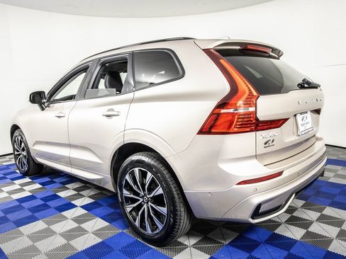 Used 2025 Volvo XC60 B5 Plus image 7