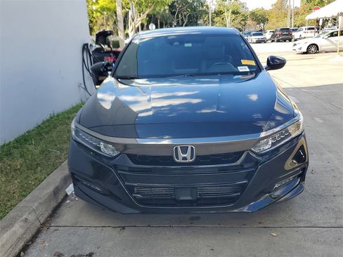 Used 2019 Honda Accord Sport image 2