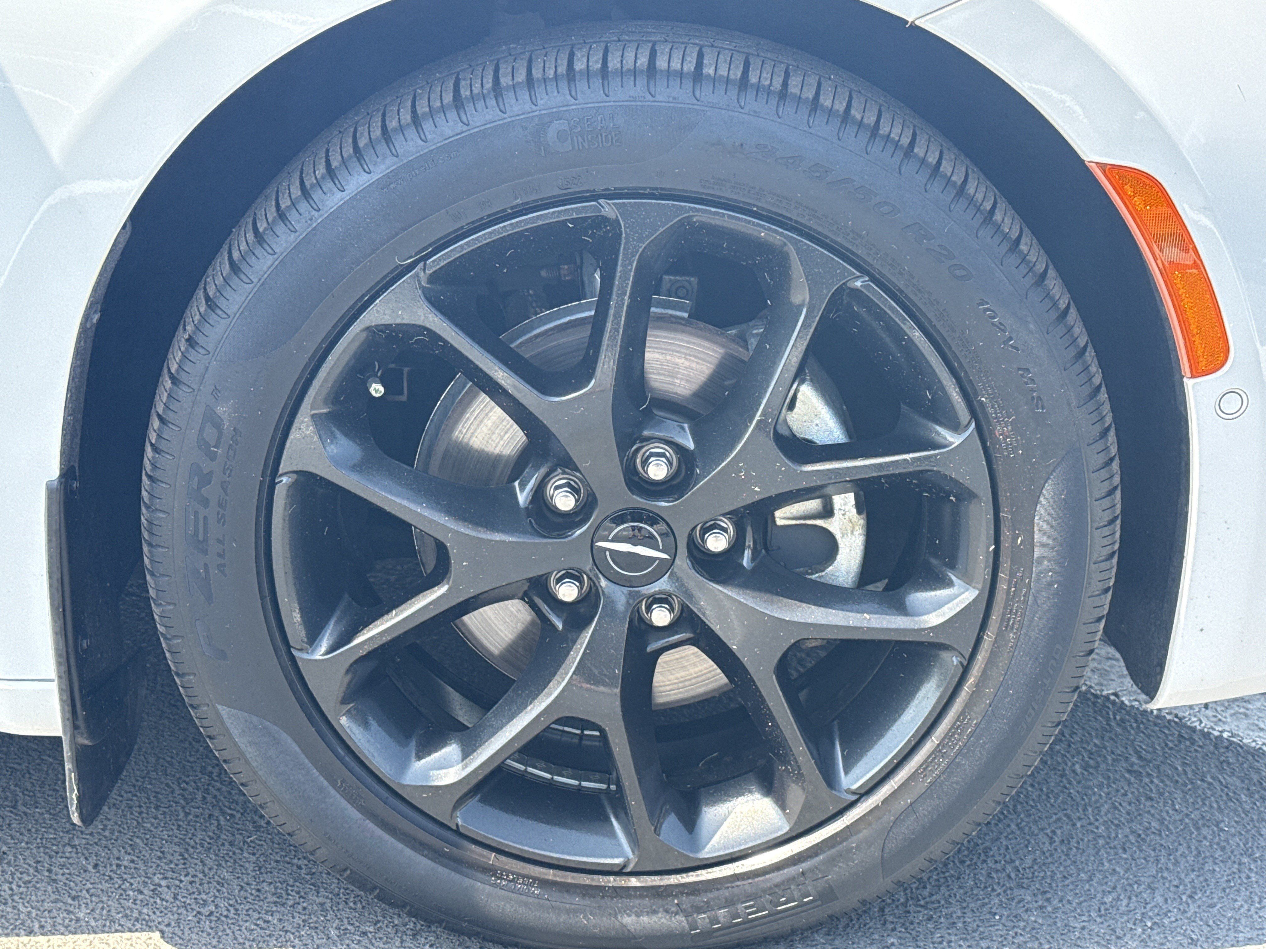 Used 2023 Chrysler Pacifica Touring-L w/ S Appearance Package FWD image 12