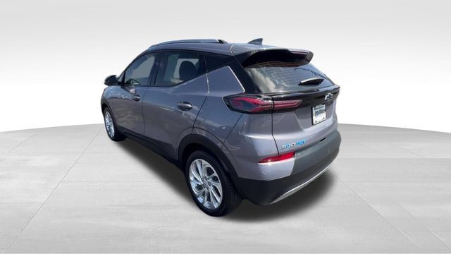 Certified 2023 Chevrolet Bolt EUV LT w/ Driver Confidence Package FWD image 4