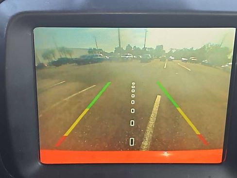 Used 2018 Jeep Renegade Latitude w/ UConnect 8.4 Nav Group FWD image 11