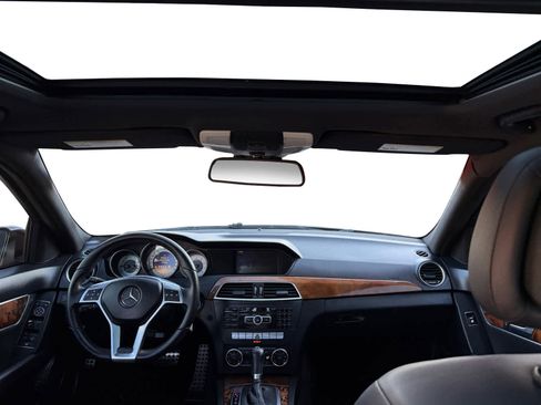 Used 2012 Mercedes-Benz C 300 Sport image 13