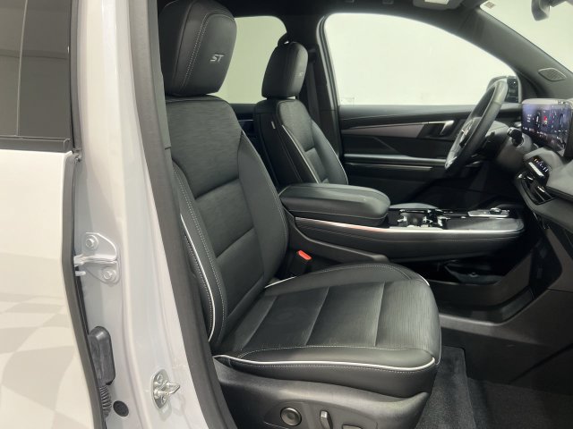 Certified 2025 Buick Enclave Sport Touring w/ Power Package FWD image 26
