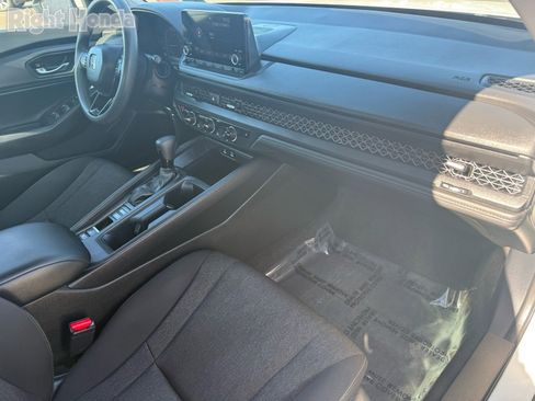 Used 2023 Honda Accord EX image 29