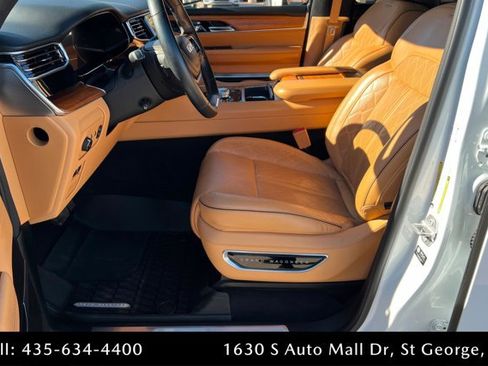 Used 2022 Jeep Grand Wagoneer Series III w/ Rear Seat Video Group 1 image 17