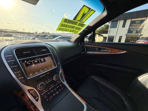 Used 2017 Lincoln MKX Reserve w/ Lincoln MKX Climate Package FWD image 52