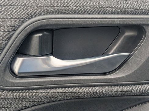 Used 2023 Nissan Rogue SV image 13