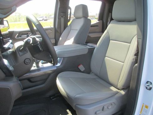 Used 2025 Chevrolet Silverado 1500 LTZ w/ LTZ Premium Package AWD/4WD image 23