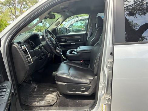 Used 2017 RAM 1500 Laramie AWD/4WD image 6